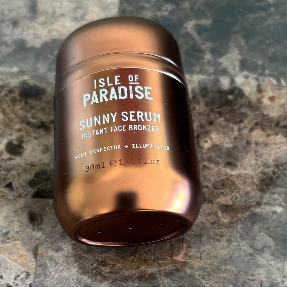 Isle of Paradise Sunny Serum 30ml/1.01 fl oz Pump Instant Face Bronzer New